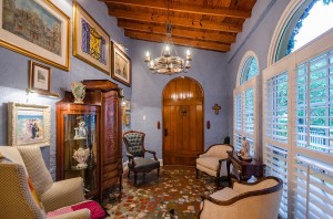 617 foyer