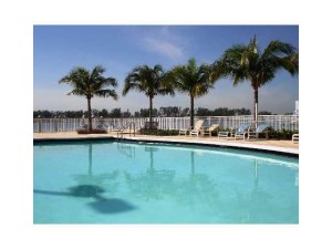 swimmingpool
